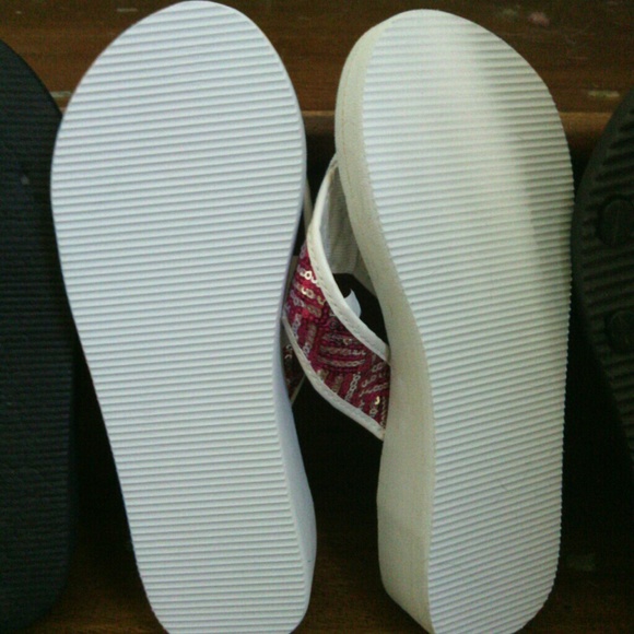 Flip flops - Picture 3 of 6
